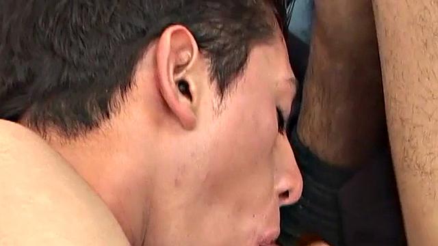 Amateur 21yo Spanish gay gets fucked till cumshot pleasure