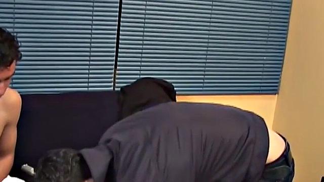 Amateur 21yo Spanish gay gets fucked till cumshot pleasure