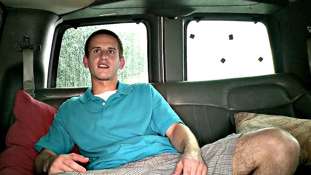Amateur dude cums on tattooed gay jock in pickup bus