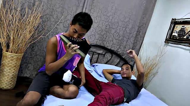 Asian male foot fetish buddies Joshua and Josh have more than their name in common. They both love sucking toes and worshiping feet.