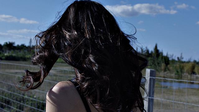 пайпер пейсли связали и по-жёсткому оттрахали посреди дороги