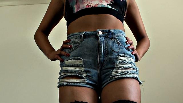 SubSlut Chanel Santos cums while we watch over her