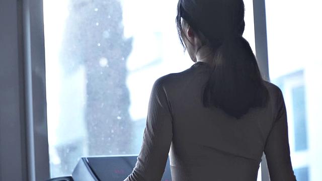 Kinky teen Parish fucks hard & deep in hotel room