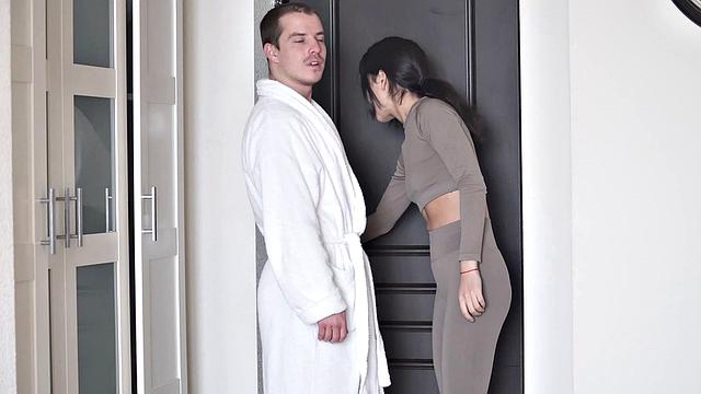 Kinky teen Parish fucks hard & deep in hotel room