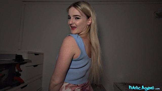 Californian Blonde Sucker