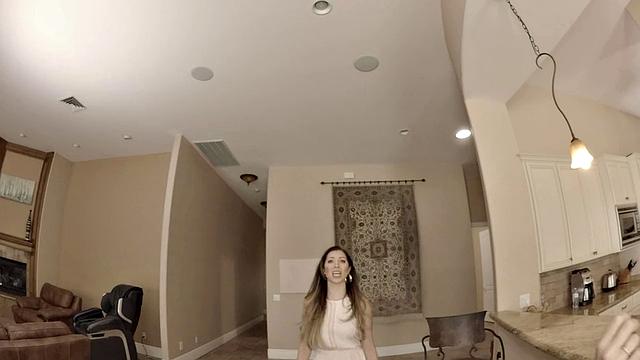 Сажусь на лицо и трахаюсь в миссионерской позе с кончей на лице партнёра.