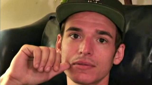 жаркий мужик не сдержался и выстрелил мощно рукой