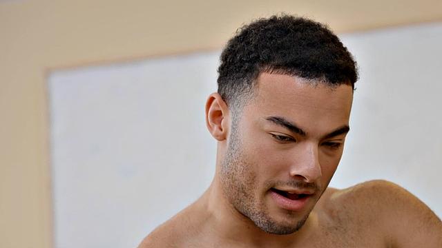 Amateur jock solo masturbating after casting