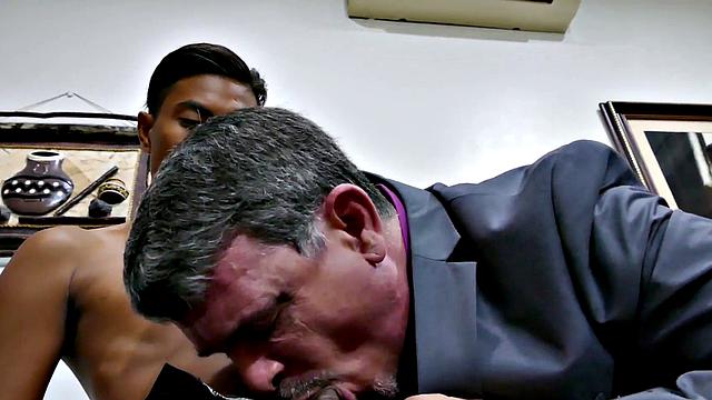 Office Asian twink breeding with mature after sucked