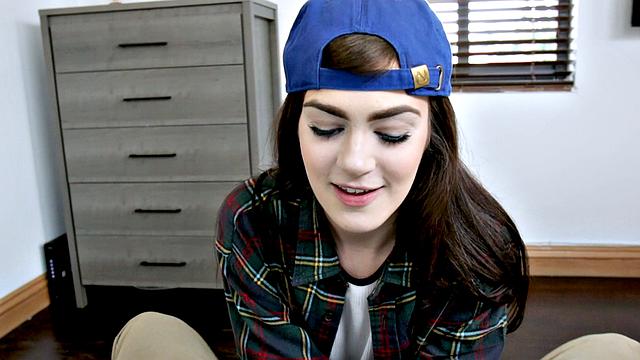 смотри, как пайпер джун доказывает сводному брату, что любит член