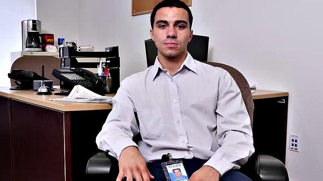 Muscular office guy blindfolds stripper & fucks her hard in threesome