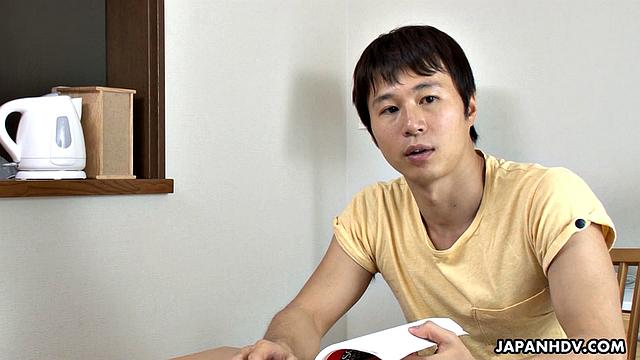 Shinobu Igarashi gives her customer a good cleaning and a hard fucking