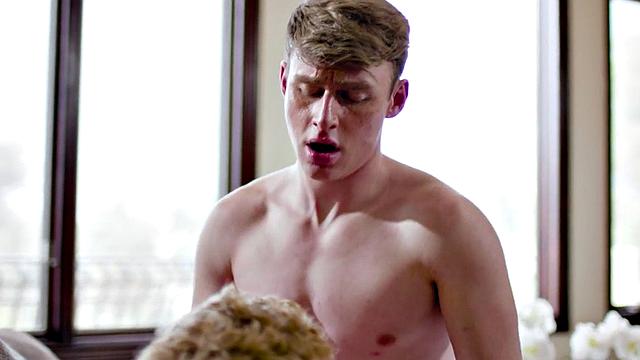 Blond stud bareback fucks asshole after kissing