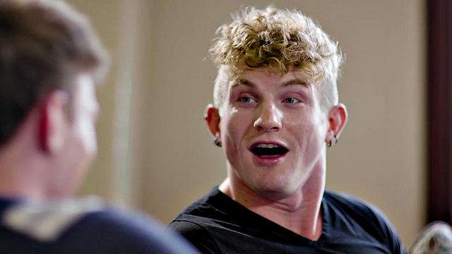 Blond stud bareback fucks asshole after kissing