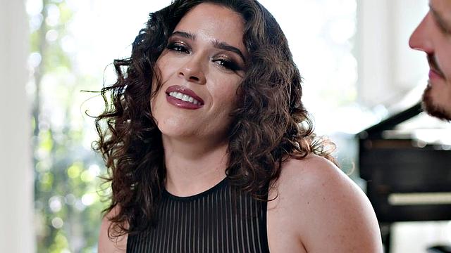 Passionate deepthroating show with lovely bae