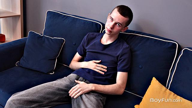 Мартин Депп раздевается и жёстко трахается с твёрдым членом в потной гей-встрече