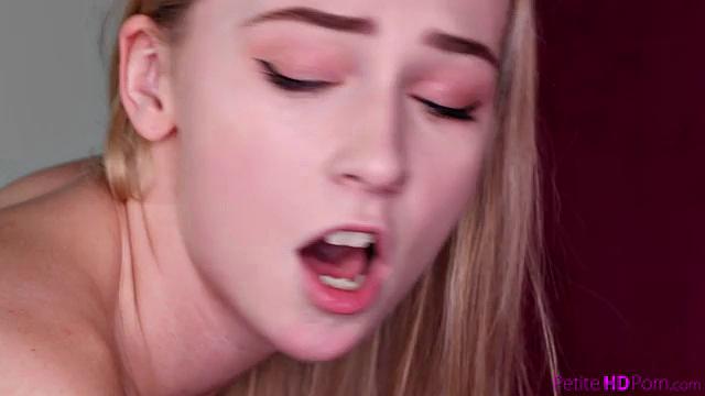 Step Sisters Apple Pie - S20:E4