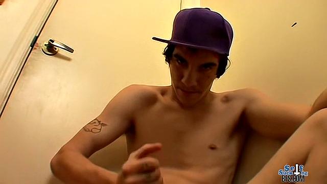 Straight Skater Gets Cum In Face