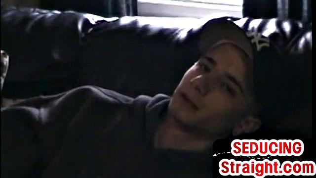 Real vintage twink cums in DILF's mouth after sucked