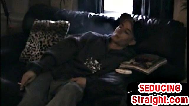 Real vintage twink cums in DILF's mouth after sucked