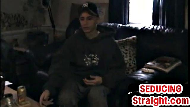 Real vintage twink cums in DILF's mouth after sucked