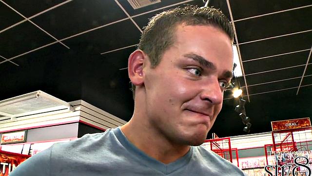 Gloryhole newbie lipserviced