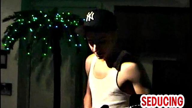 Hairydick enjoys cocksucked