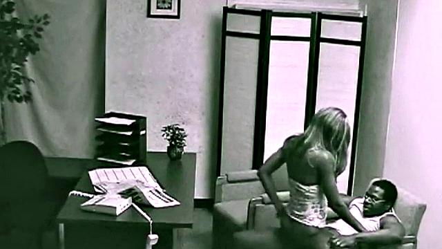 Black hottie gets oral and rides cock