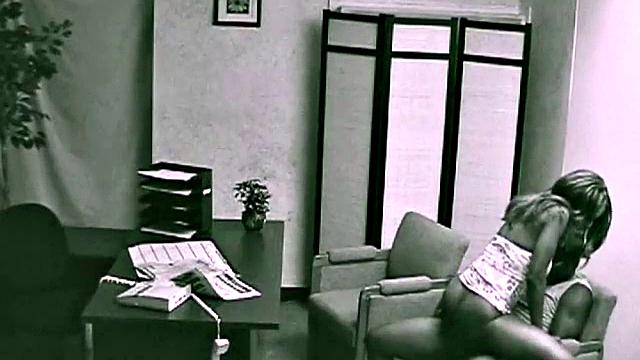 Black hottie gets oral and rides cock