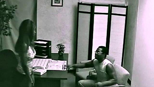 Black hottie gets oral and rides cock