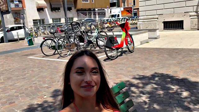 Saras Italian Blowjob