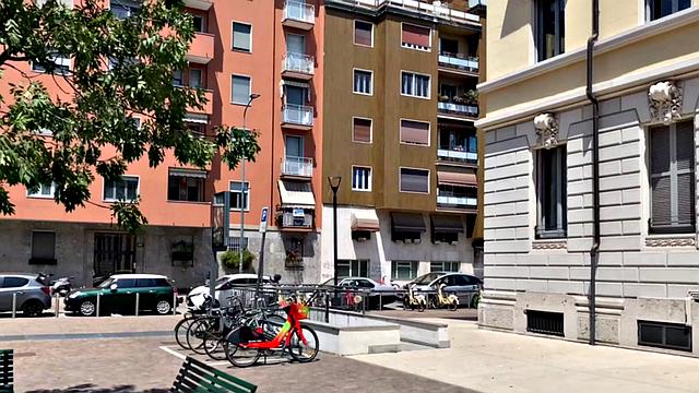 Saras Italian Blowjob