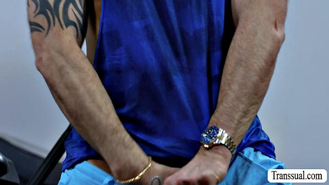 Showing big tits to my fellow gym instructor