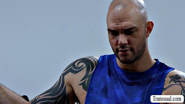 Showing big tits to my fellow gym instructor