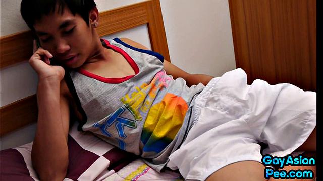 Pissing Nippon twink fucked in skinny asshole