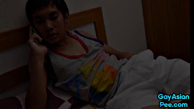 Pissing Nippon twink fucked in skinny asshole