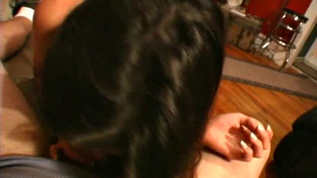 Sexy Girlfriend Sucks Boyfriend's Big Cock