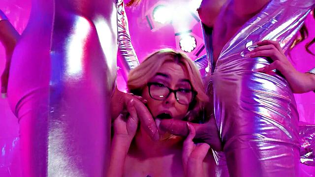 TRANSFIXED - Horny Teacher Gracie Jane Rewards Herself With Assistant Lulu Chu's Wet Pussy