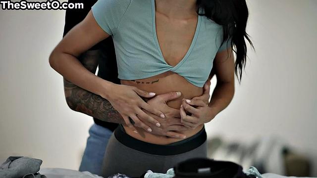 Hairycunt ebony cutie gets pussybanged