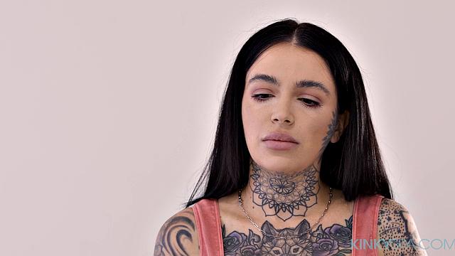 Anna Claire Clouds gets a visit from her boss