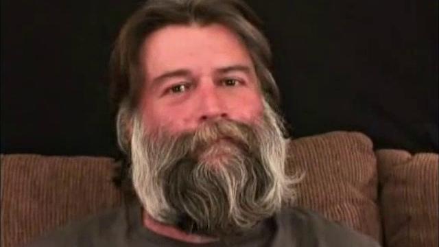 посмотри, как зрелая делает тебе дрочку и ловит сперму на руку