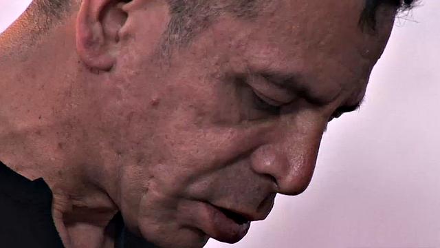 хорацио хвастается членом, дамиан тут же засасывает