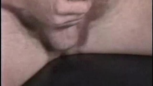 дан впервые трахается с зрелым мужиком ради опыта