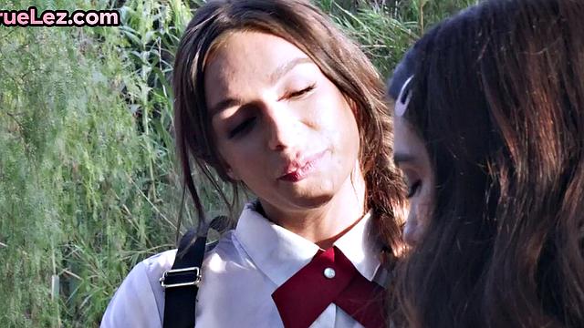 Scissoring lesbians rubbing pussies before fingering