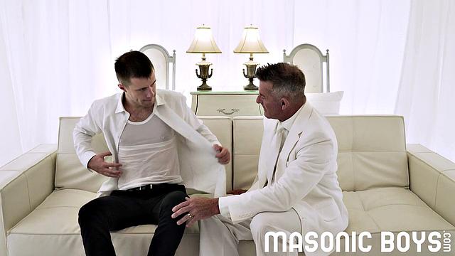 APPRENTICE MONROE Chapter 4 - Ordination