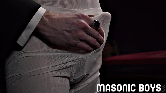 APPRENTICE MONROE Chapter 4 - Ordination