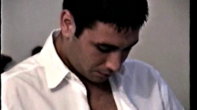 Джереми жестко трахается и трижды кончает в любительском видео