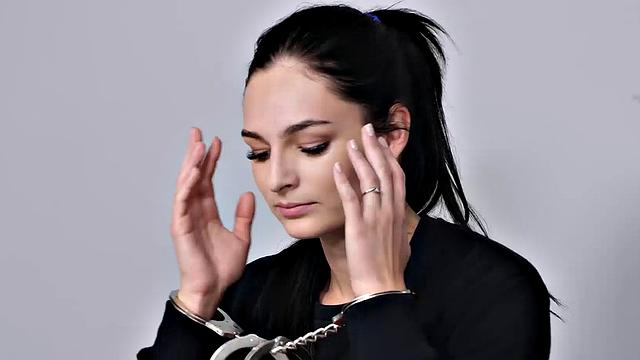 Babe receives a lot of cum after being nailed by security in station