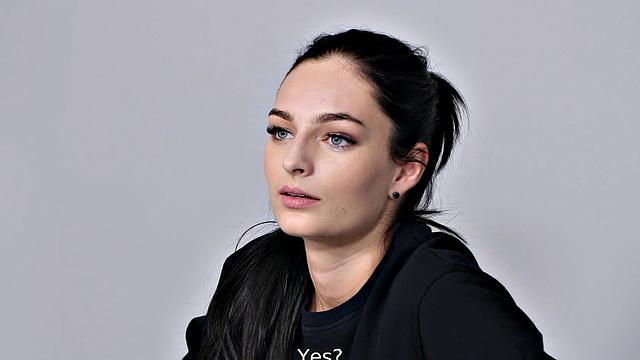 Babe receives a lot of cum after being nailed by security in station