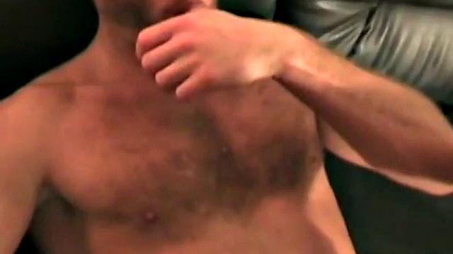 горячий немецкий папик жёстко оттрахан красавцем до мощного конча